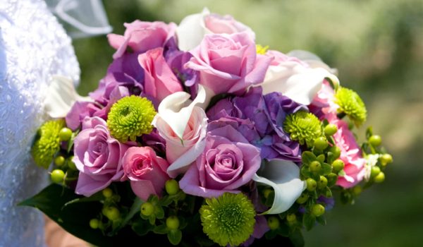 pink bouquet of roses